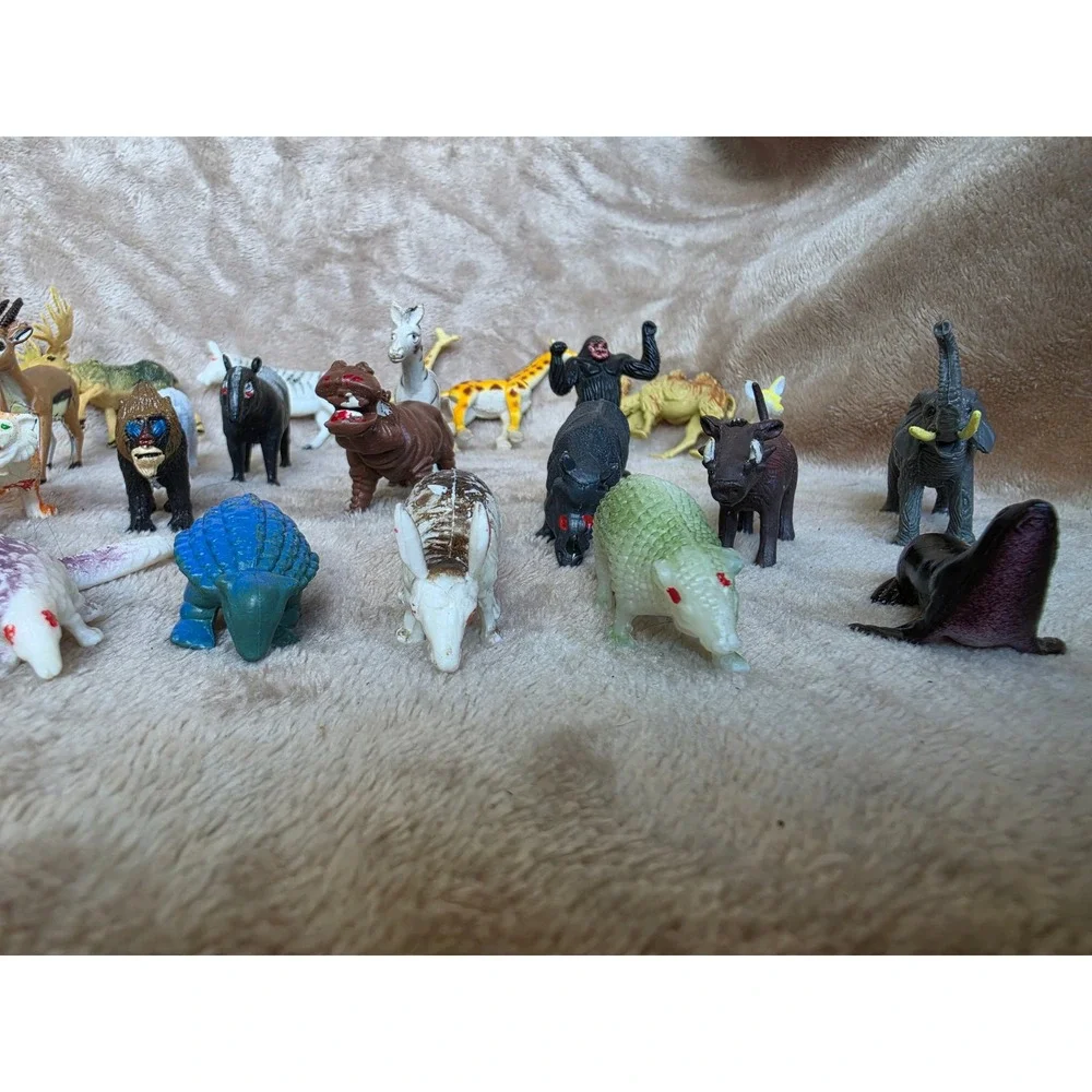 Vintage Plastic Animal Figurines Lot Safari Zoo Wildlife Toys 25+ Pieces